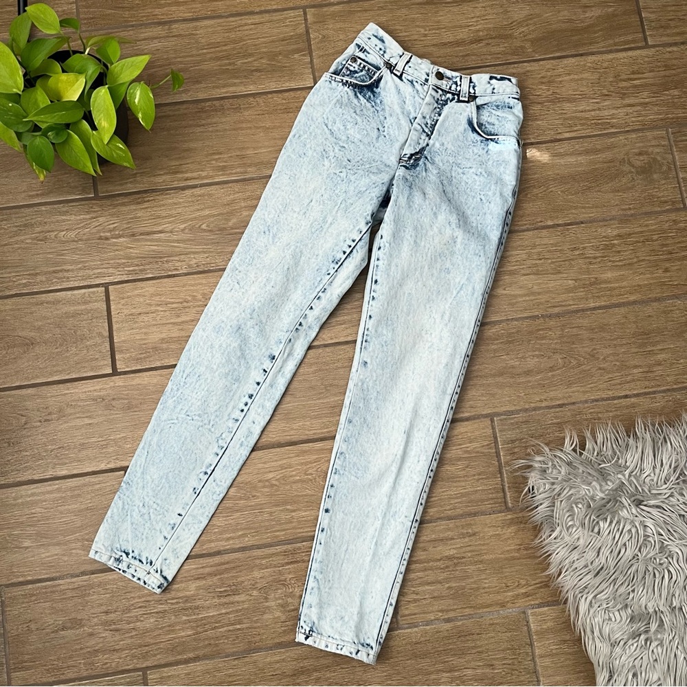 Levi’s Vintage 80s Brown Tab Acid Wash Mom Jeans Size 5